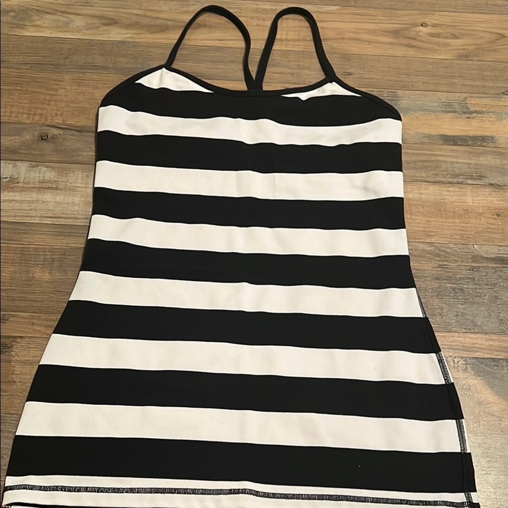LNWOT Lululemon Black & White striped Power Y tank